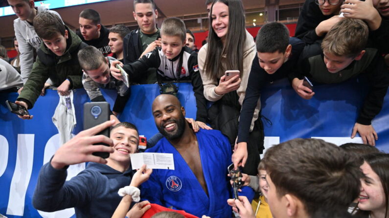 "Je me bats pour réaliser quelque chose de grand": vainqueur au tournoi de Paris dimanche, Teddy Riner a réaffirmé son objectif de troisième titre olympique chez les lourds après 2012 et 2016. (Photo : OLIVER BUNIC/AFP via Getty Images)