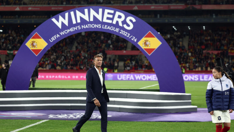 L'équipe de France féminine a subi la loi des championnes du monde espagnoles mercredi à Séville en finale de la Ligue des nations (2-0). (Photo : FRANCK FIFE/AFP via Getty Images)