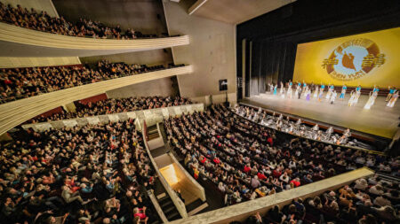 Shen Yun: « Il ne faut pas oublier sa culture, qui l’on est et d’où l’on vient », confie un hôtelier vendéen