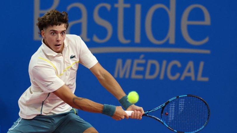 Arthur Cazaux, victime d'un malaise lundi en qualifications du Masters 1000 de Miami (Floride, Etats-Unis), a annoncé être sorti de l'hôpital mardi, avec "plus de peur que de mal". (Photo : PASCAL GUYOT/AFP via Getty Images)