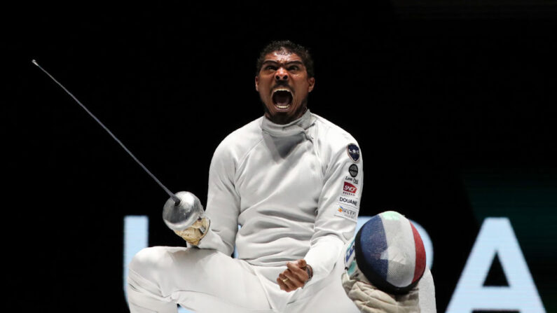 Yannick Borel, champion du monde individuel en 2020, a remporté dimanche le Grand Prix de Budapest, épreuve principale du circuit international, en dominant en finale le Hongrois Gergely Siklosi.    (Photo : PETER KOHALMI/AFP via Getty Images)