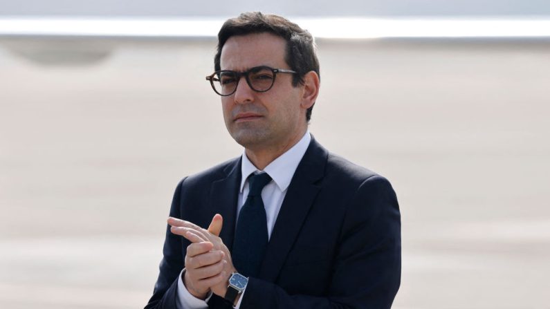 Le ministre démissionnaire des Affaires étrangères Stéphane Séjourné, le 25 janvier 2024. 
(Photo LUDOVIC MARIN/POOL/AFP via Getty Images)