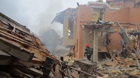Ukraine: au moins 20 morts dans l’une des frappes russes les plus meurtrières à Odessa