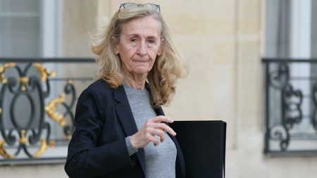 Face aux menaces terroristes ciblant les collèges et lycées, Nicole Belloubet décide de suspendre la messagerie de tous les ENT