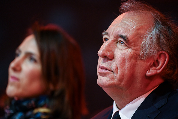 François Bayrou a jugé que « ce serait une erreur » de diminuer le budget des collectivités locales. (Photo SEBASTIEN SALOM-GOMIS/AFP via Getty Images)