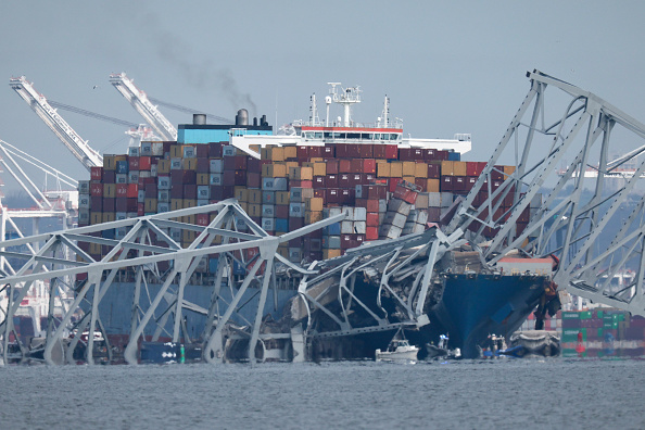 Le pont Francis Scott Key effondré après avoir été percuté par un cargo, le 26 mars 2024 à Baltimore, dans le Maryland. (Photo par Win McNamee/Getty Images)