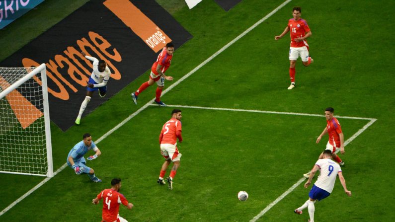 La victoire des Bleus contre le Chili (3-2), mardi à Marseille, pour son dernier match amical avant de se tourner vers l'Euro-2024. (Photo : CHRISTOPHE SIMON/AFP via Getty Images)