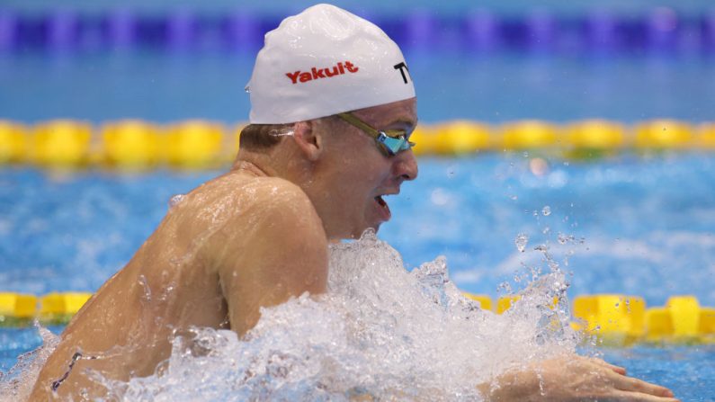 Léon Marchand a parfaitement débuté les finales universitaires NCAA en établissant un nouveau chrono de référence sur le 500 yards nage libre jeudi à Indianapolis (Indiana, Etats-Unis). (Photo : Adam Pretty/Getty Images)