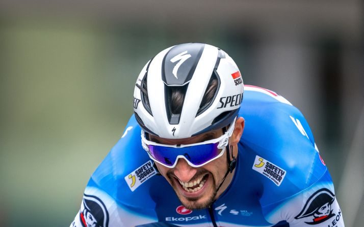 Julian Alaphilippe est passé mardi à quelques secondes d'un retour de blessure victorieux en se glissant à la troisième place du prologue du Tour de Romandie. (Photo : FABRICE COFFRINI/AFP via Getty Images)