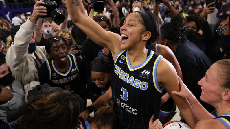 Candace Parker, l'une des plus grandes joueuses américaines de basket, double championne olympique, a annoncé dimanche qu'elle mettait un terme à sa carrière à 38 ans. (Photo : Stacy Revere/Getty Images)