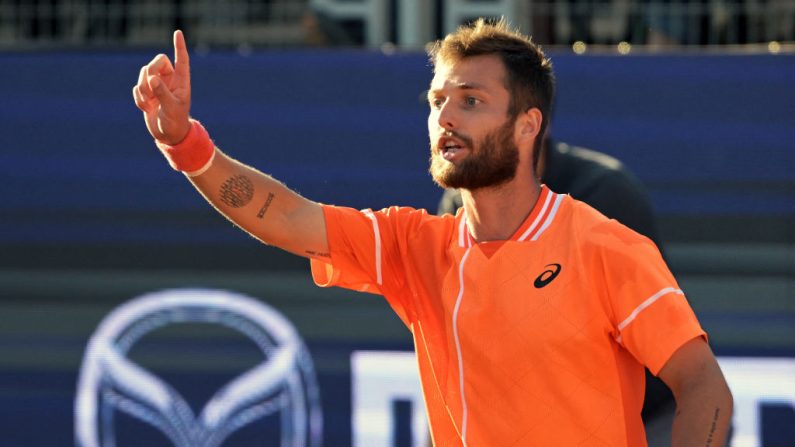 Corentin Moutet, 99e mondial, est le seul des sept Français engagés en qualifications à s'être hissé, dimanche, dans le tableau principal du Masters 1000 de Monte-Carlo. (Photo : RODRIGO ARANGUA/AFP via Getty Images)