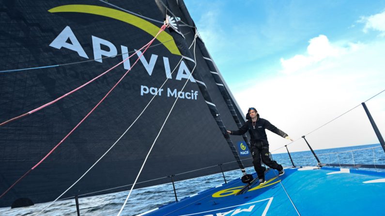 Charlie Dalin (Macif) continuait mardi de faire la course en tête de The Transat, transatlantique en solitaire qui relie Lorient à New-York, dans des conditions difficiles. (Photo : SEBASTIEN SALOM-GOMIS/AFP via Getty Images)