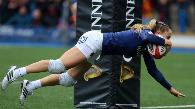 L'ailière des Bleues Joanna Grisez a déclaré forfait quelques heures avant le  "Crunch" entre la France et l'Angleterre samedi à Bordeaux, qui doit décider du vainqueur du Tournoi des six nations féminin, a annoncé la FFR. (Photo : GEOFF CADDICK/AFP via Getty Images)