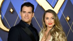 Henry Cavill attend la naissance de son premier enfant avec sa compagne Natalie Viscuso