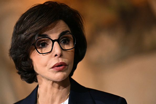 « Le sujet est mûr » a plaidé la ministre de la Culture Rachida Dati concernant la fusion de France Télévisions et Radio France en 2026. (BERTRAND GUAY/AFP via Getty Images)