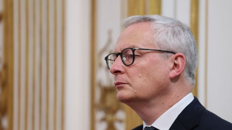 L'ex-ministre de l'Économie Bruno Le Maire sera audité jeudi au Sénat dans le cadre d'une mission d'information sur le dérapage des finances publiques. (ALAIN JOCARD/POOL/AFP via Getty Images)