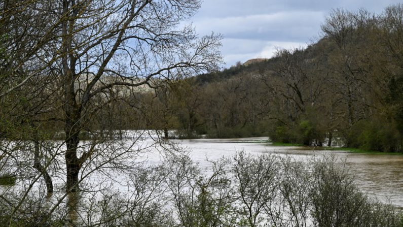 L'Ouche en crue à Velars-sur-Ouche, en Côte d'Or, le 1er avril 2024. (Photo: ARNAUD FINISTRE/AFP via Getty Images)