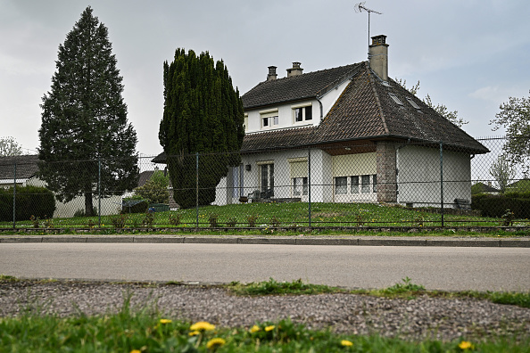 Le domicile de la maire d'Avallon, Jamilah Habsaoui, dans le quartier Morlande d'Avallon. (Photo ARNAUD FINISTRE/AFP via Getty Images)