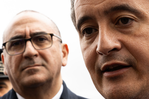 Le ministre de l'Intérieur Gérald Darmanin et le préfet de police de Paris Laurent Nuñez (à g.) (Photo MATHILDE KACZKOWSKI/Hans Lucas/AFP via Getty Images)