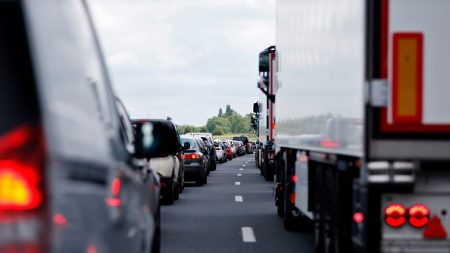 L’autoroute A13 est fermée pour une durée indéterminée entre Paris et Vaucresson