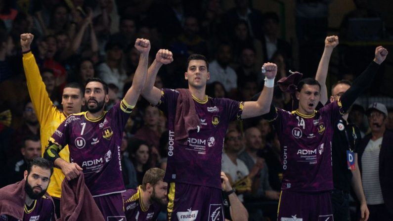 Magistral, Nantes a écrasé le Paris SG (31-23) samedi en finale de la Coupe de France de handball à Paris-Bercy et remporte le trophée pour la troisième fois. (Photo : LOIC VENANCE/AFP via Getty Images)