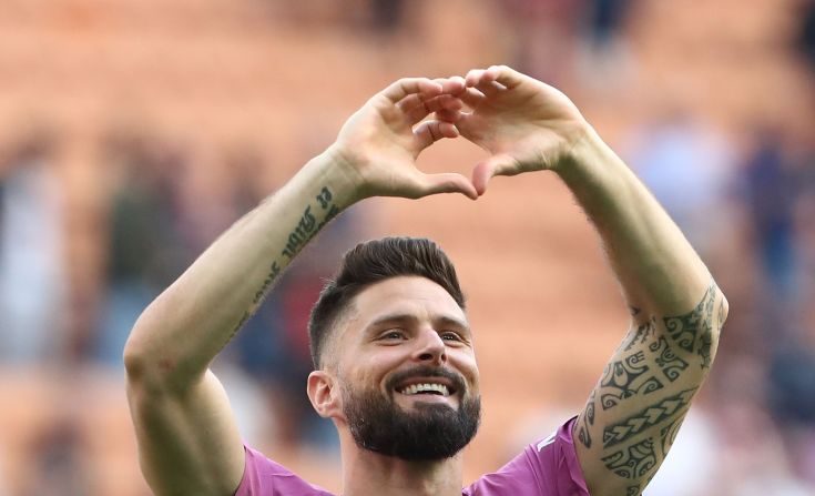 Olivier Giroud va boucler son parcours sous le soleil de la Californie: le meilleur buteur de l'équipe de France s'est mis d'accord avec le Los Angeles FC, où il retrouvera dès cet été son ami Hugo Lloris. (Photo : Marco Luzzani/Getty Images)