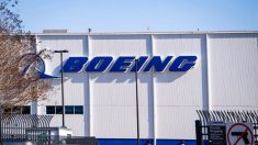 Boeing, en difficultés, annonce plusieurs mesures pour renflouer sa trésorerie