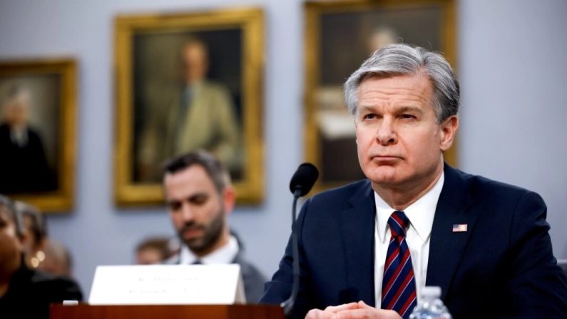 Le directeur du FBI, Christopher Wray, devant la commission des crédits de la Chambre des représentants au Capitole, à Washington, le 11 avril 2024. (Julia Nikhinson/Getty Images)