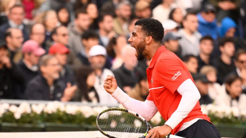 Arthur Fils a remporté dimanche le tournoi challenger 175 de Bordeaux-Primrose aux dépens de l'Espagnol Pedro Martinez en deux sets 6-2, 6-3. (Photo : JOSEP LAGO/AFP via Getty Images)