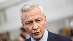 Bruno Le Maire, conduisant son véhicule personnel, percute un cycliste ayant grillé un feu rouge