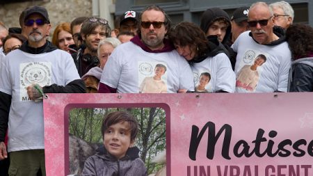 Châteauroux : 2000 personnes pour une cérémonie d’hommage à Matisse au stade Gaston-Petit