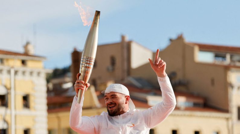 Le rappeur Jul, le 8 mai 2024, à Marseille. (Photo: LUDOVIC MARIN/POOL/AFP via Getty Images)