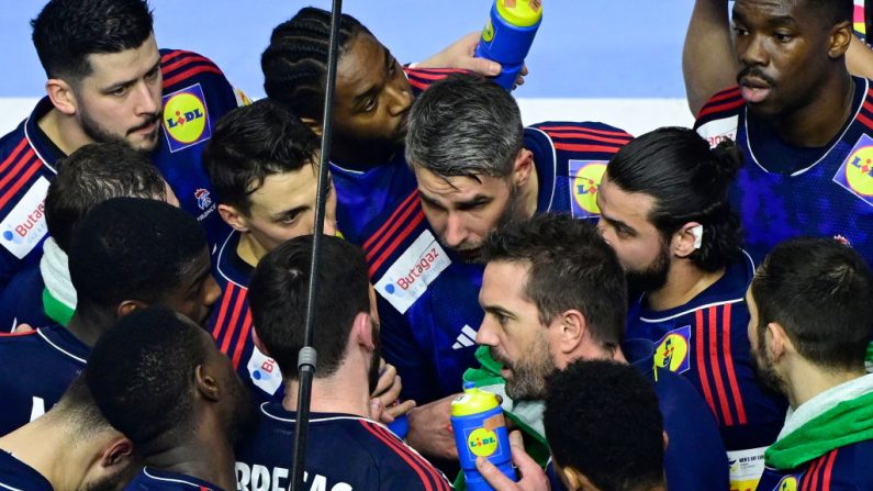 A un peu plus de deux mois de leur entrée dans le tournoi olympique de Paris-2024, les handballeurs français vont affronter les modestes Etats-Unis samedi (16h45) lors d'une rencontre amicale à Lyon. (Photo : JOHN MACDOUGALL/AFP via Getty Images)