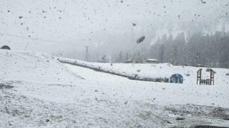 Nice: de belles et inhabituelles chutes de neige à Isola 2000