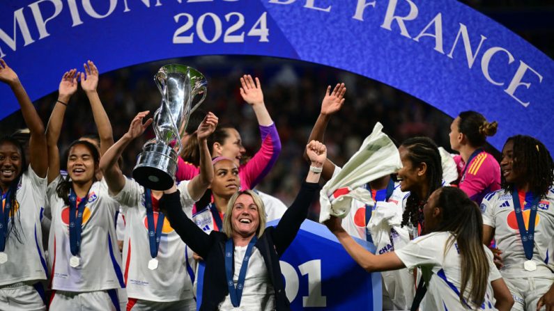 Sonia Bompastor, figure historique de l'Olympique lyonnais, a répondu à l'appel de Londres et de Chelsea pour succéder à la très populaire Emma Hayes sur le banc des "Blues", reines d'Angleterre jamais sacrées en Europe. (Photo : OLIVIER CHASSIGNOLE/AFP via Getty Images)