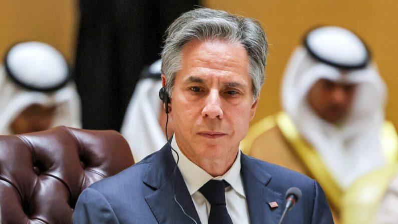 Le secrétaire d'État américain Antony Blinken lors d'une réunion sur la situation humanitaire à Gaza à Riyad, en Arabie saoudite, le 29 avril 2024. (Fayez Nureldine/AFP via Getty Images)