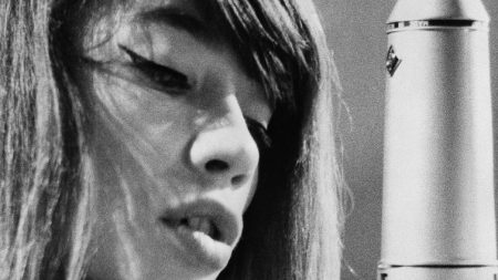 Françoise Hardy, la chanteuse était aussi mannequin et… n’aimait pas son corps