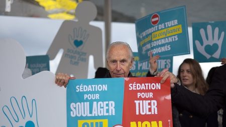 Soins palliatifs : la sédation profonde et continue est-elle une forme d’euthanasie ?