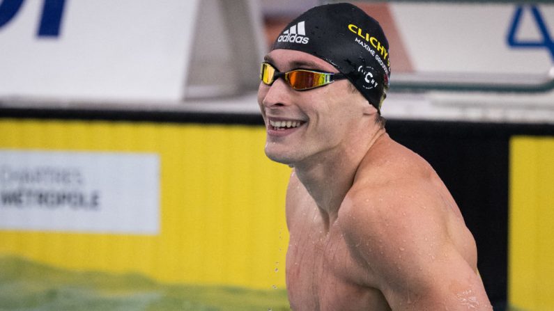 Auteur d'un temps canon sur 100 m nage libre mardi, Maxime Grousset a validé sa qualification pour les Jeux de Paris et frappé un grand coup à moins de six semaines du rendez-vous olympique. (Photo : SEBASTIEN BOZON/AFP via Getty Images)