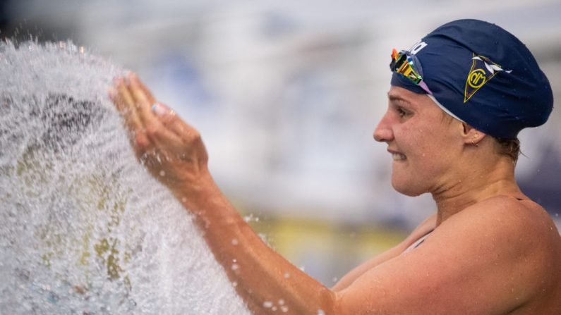 Marie Wattel a réussi à décrocher son billet pour les Jeux olympiques de Paris sur le 100 m papillon, dimanche : une qualification acquise "avec le coeur et les tripes". (Photo : SEBASTIEN BOZON/AFP via Getty Images)