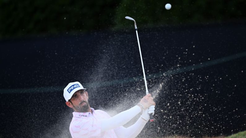 Matthieu Pavon est classé 5e à deux coups de la tête de l'US Open, 3e majeur de golf de la saison à l'issue du 2e tour disputé vendredi à Pinehurst. (Photo : Ross Kinnaird/Getty Images)