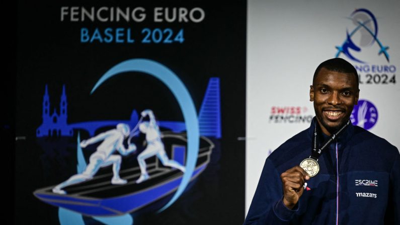 L'escrimeur Luidgi Midelton est devenu jeudi champion d'Europe d'épée à Bâle, en Suisse, à moins de six semaines des Jeux olympiques de Paris. (Photo : OLIVIER CHASSIGNOLE/AFP via Getty Images)