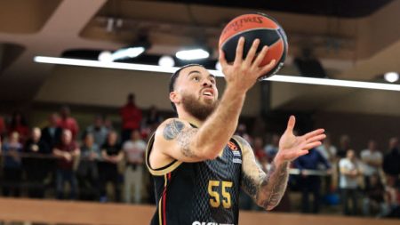 Basket : Mike James, meilleur marqueur de l’histoire de l’Euroligue, prolonge à Monaco