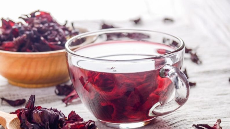 Infusion d'hibiscus. (Studio Mikhaïlov/Shutterstock)