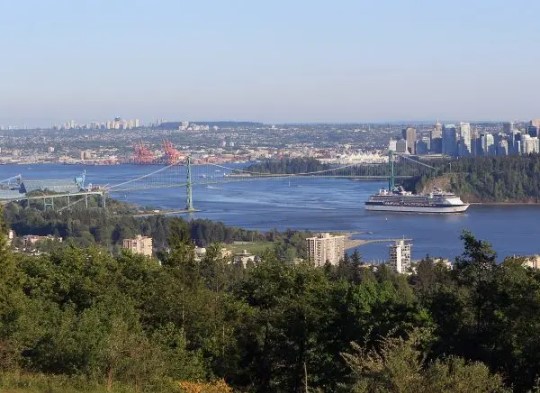 La ville de Vancouver, photographiée depuis West Vancouver, sur une photo d'archive. (Bruce Bennett/Getty Images)