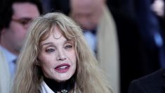 « Ceci n’est pas une parodie » : la prestation d’Arielle Dombasle pour les JO de Paris provoque la risée des internautes