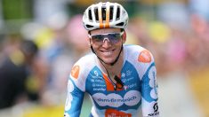 Tour de France : Romain Bardet célébré par ses supporters dans son virage