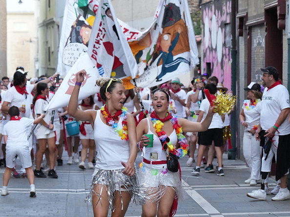 Fêtes de la San Fermin à Pampelune, dans le nord de l'Espagne, le 10 juillet 2024. (CESAR MANSO/AFP via Getty Images)