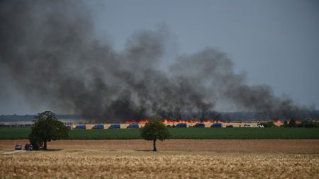 « Bassines » : la manifestation interdite avorte après un incendie déclenché par l’action des gendarmes