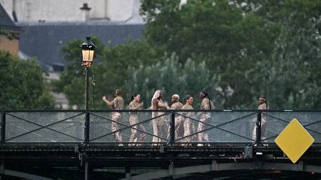 « C’est plus le pont des Arts, mais le pont d’Aya » : l’effet second du show d’Aya Nakamura à la cérémonie d’ouverture des JO